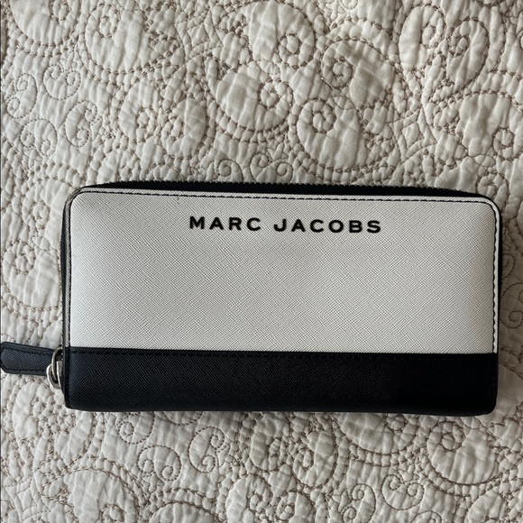 Marc Jacobs Colorblock Wallet - Picture 2 of 9